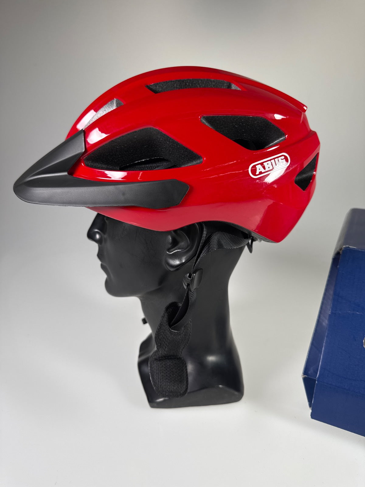 ABUS Macator Fahrradhelm - Größe 51-55cm #10726