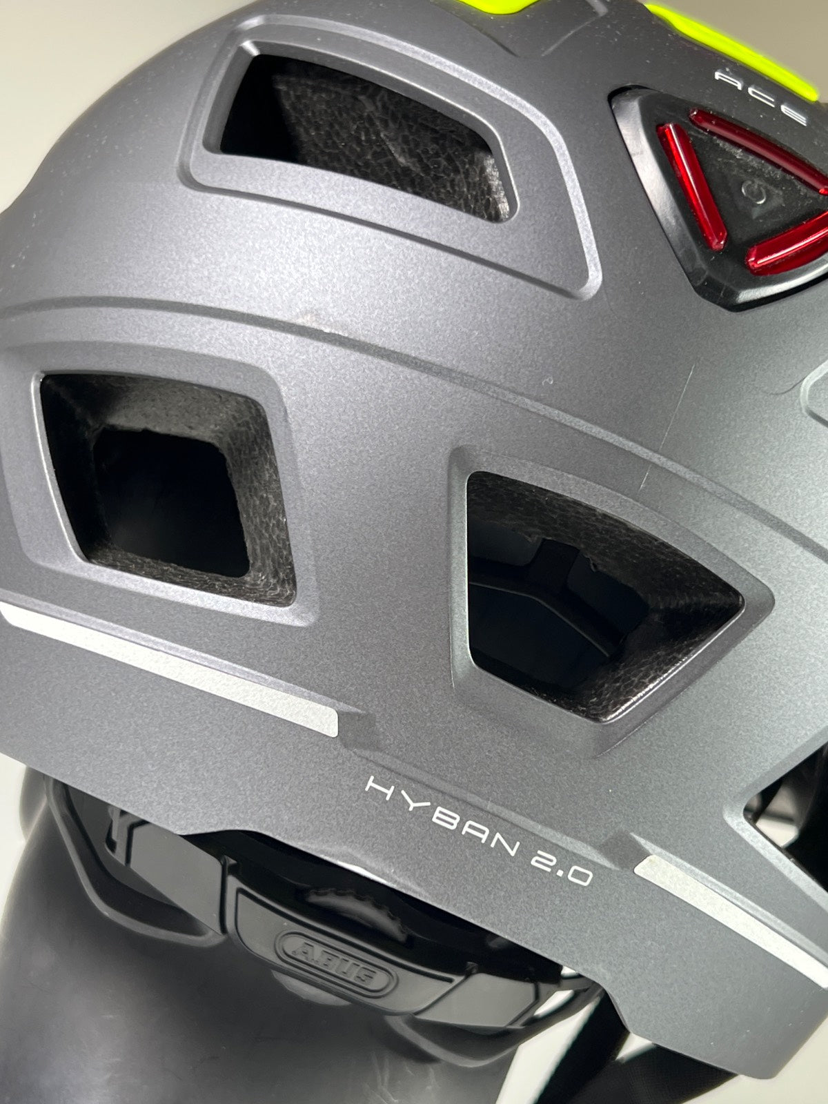 Abus Hyban 2.0 Ace Fahrradhelm - Größe 58-63cm #10509