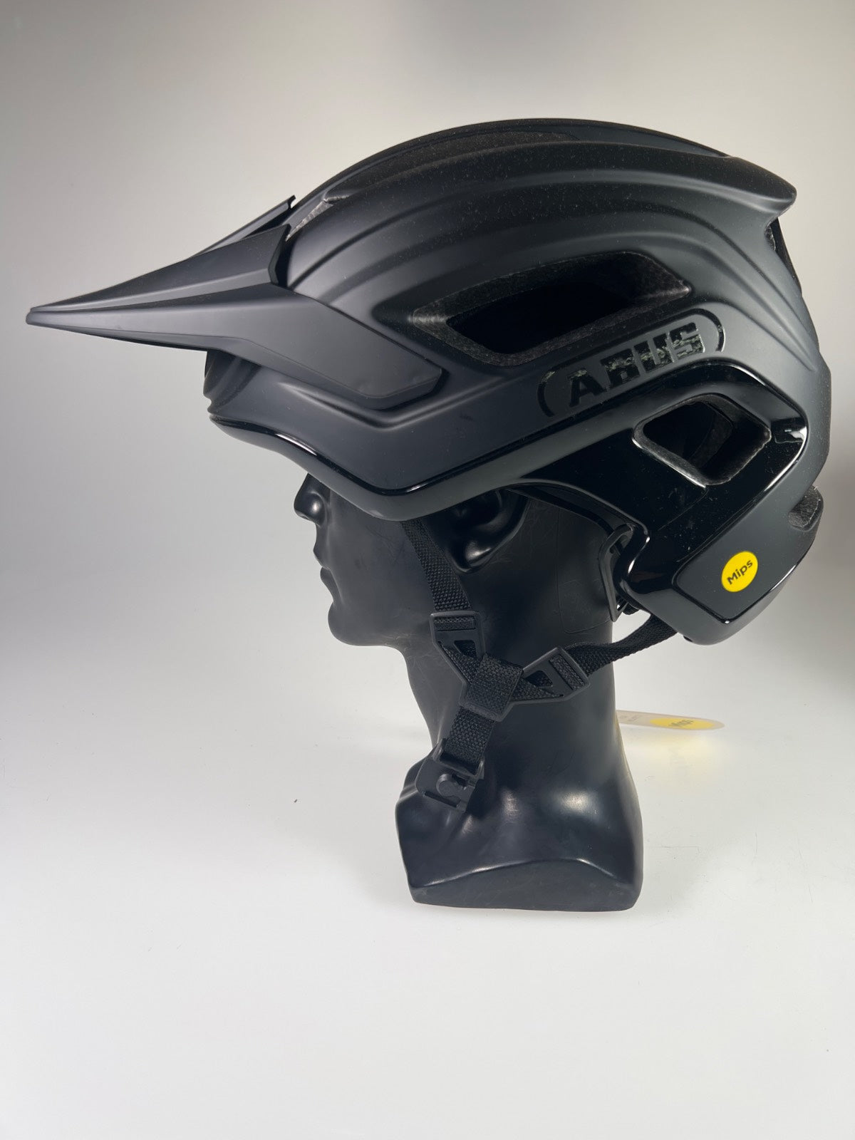 ABUS Cliffhanger MIPS Fahrradhelm - Größe 57-61cm #10558