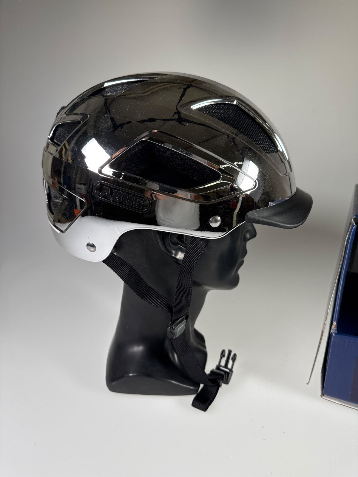 ABUS Hyban 2.0 Fahrradhelm - Größe 56-61cm #10676 R1