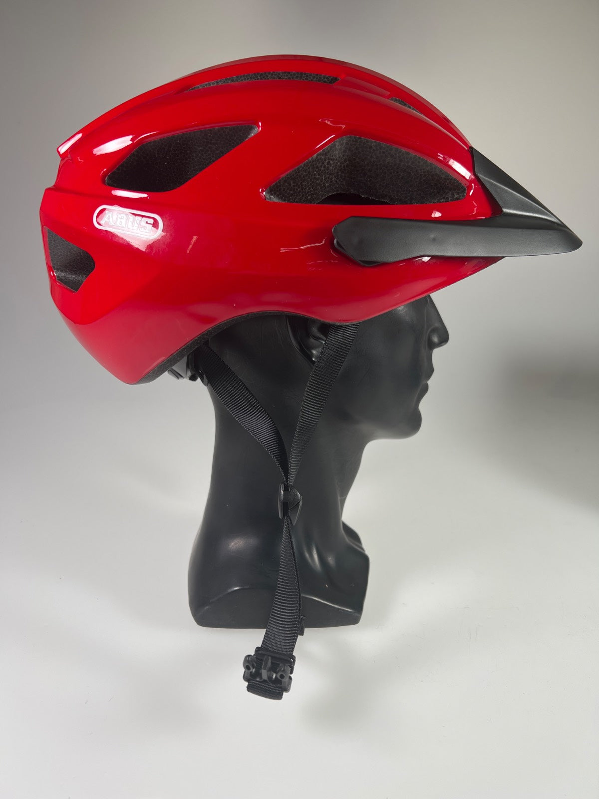 ABUS Macator Fahrradhelm - Größe 58-62cm #10571