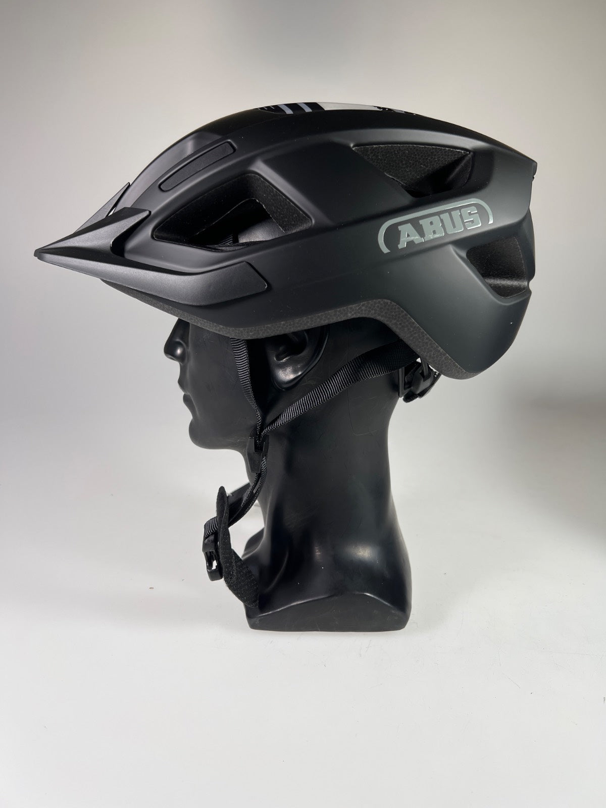 ABUS Aduro 3.0 Fahrradhelm - Größe 58-62cm #10502