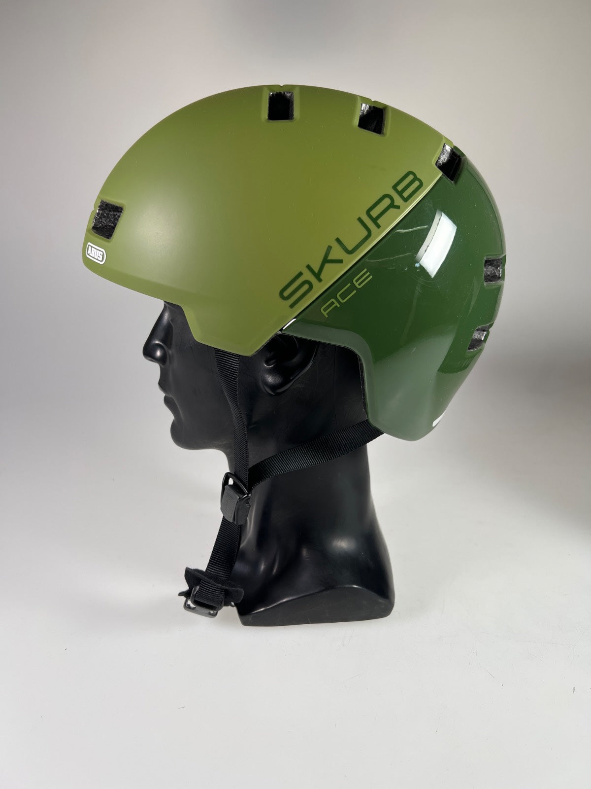 ABUS Skurb ACE Fahrradhelm - Größe 55-59cm #10501