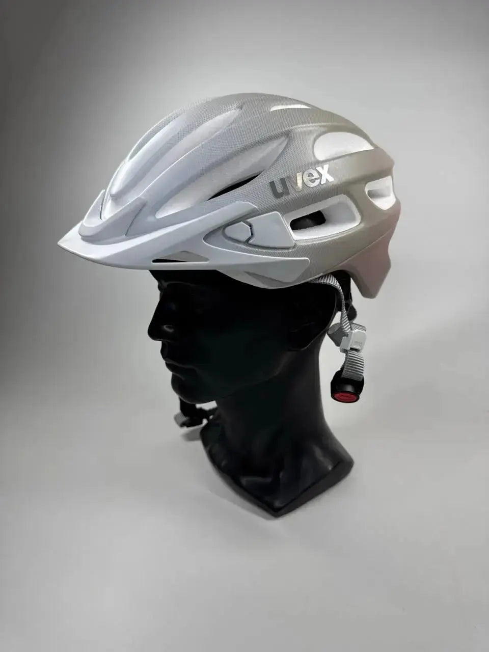 uvex True cc Fahrradhelm 52 - 55cm LED-kompatibel #9541 